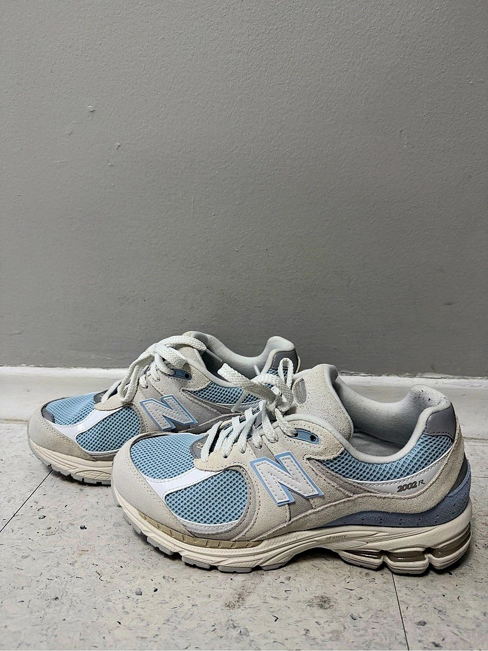 New Balance 2002R Women's Sneakers Gray & Blue US 7.5 D
